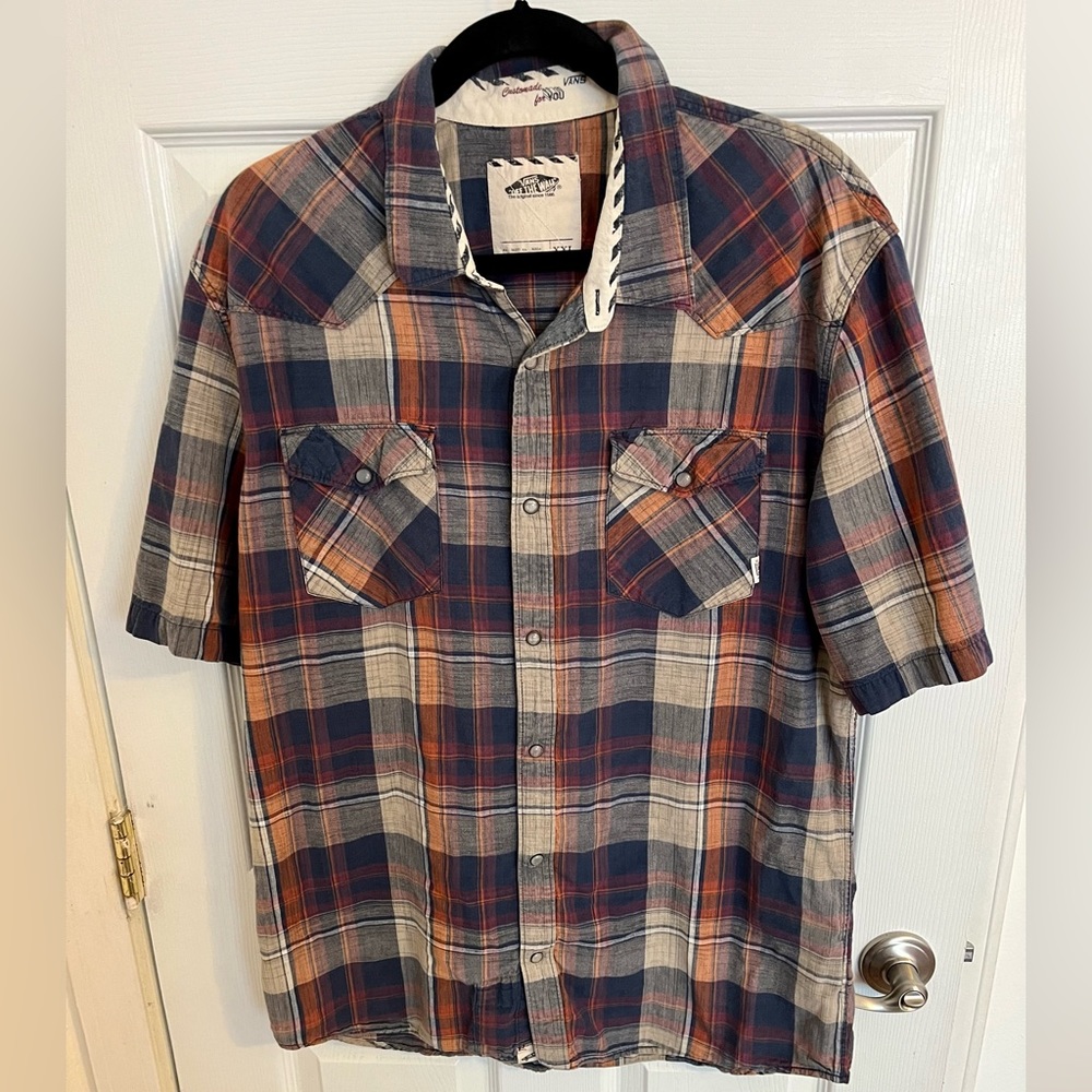 Vans button down collared short sleeve shirt size XXL